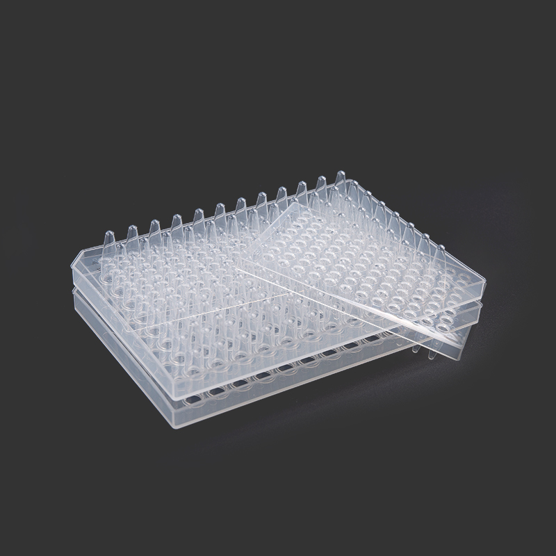 Semi-textus 96-bene PCR Plates